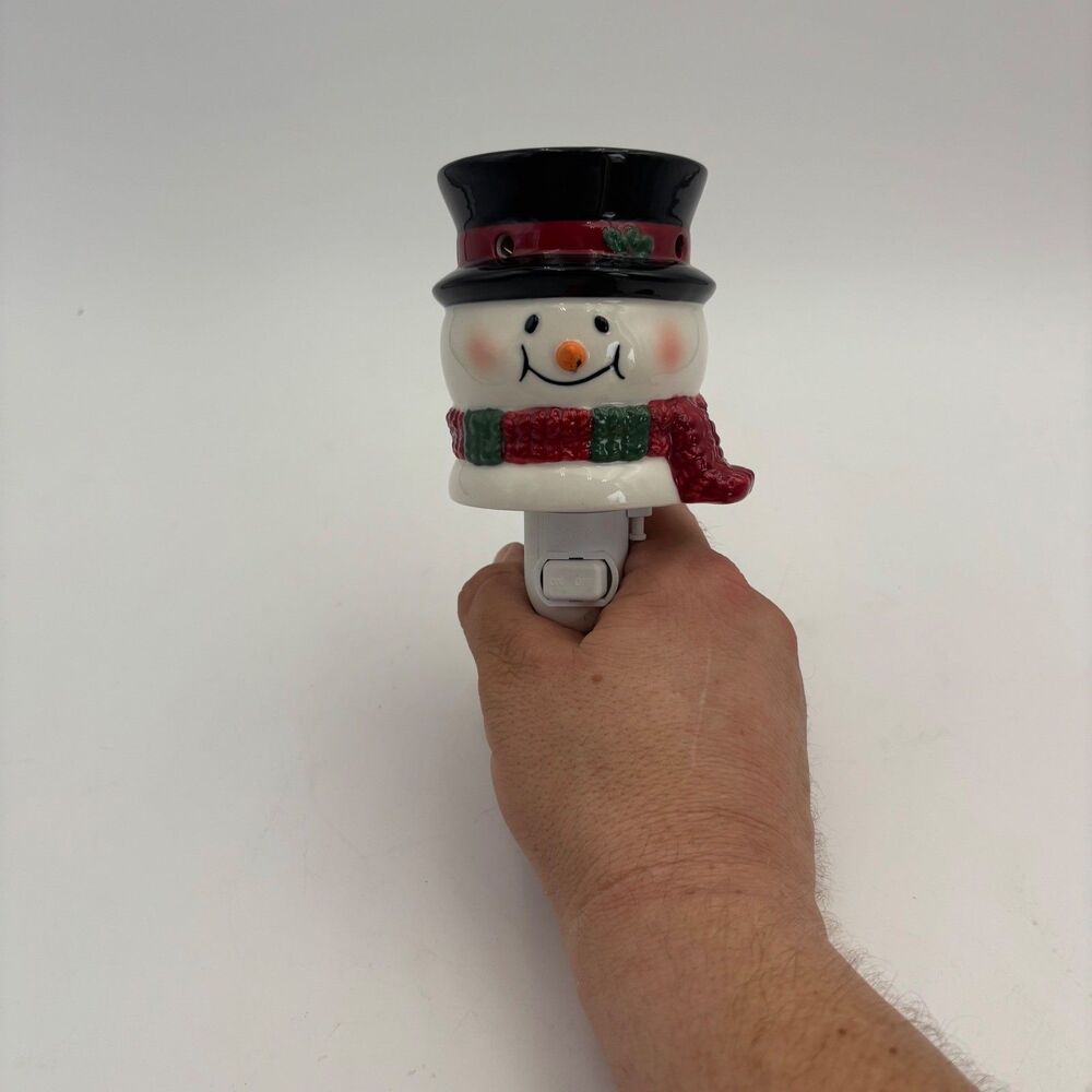 Snowman Wax Warmer Night Light White Excellent Ceramic Holiday Decor